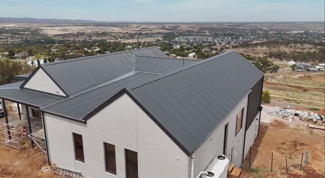 <span class='visually-hidden'>Load video: </span>3